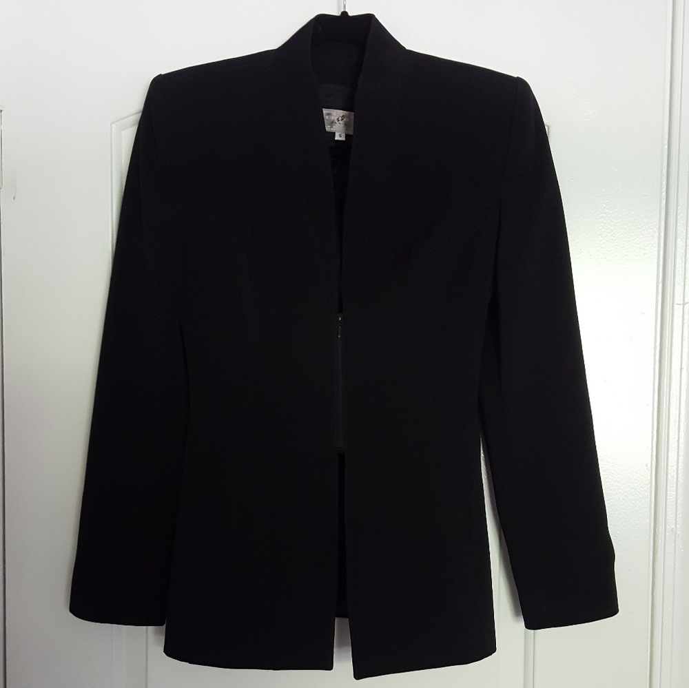 Vertigo Paris 2pc Black Suit